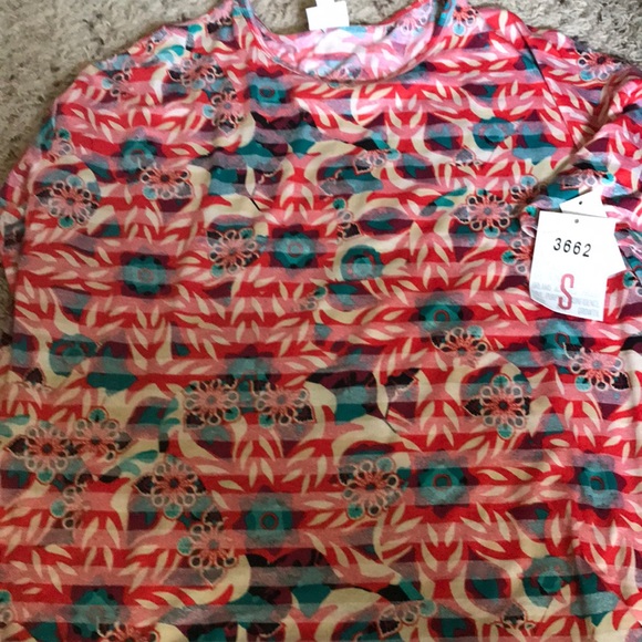LuLaRoe Tops - Lularoe small nwt Irma